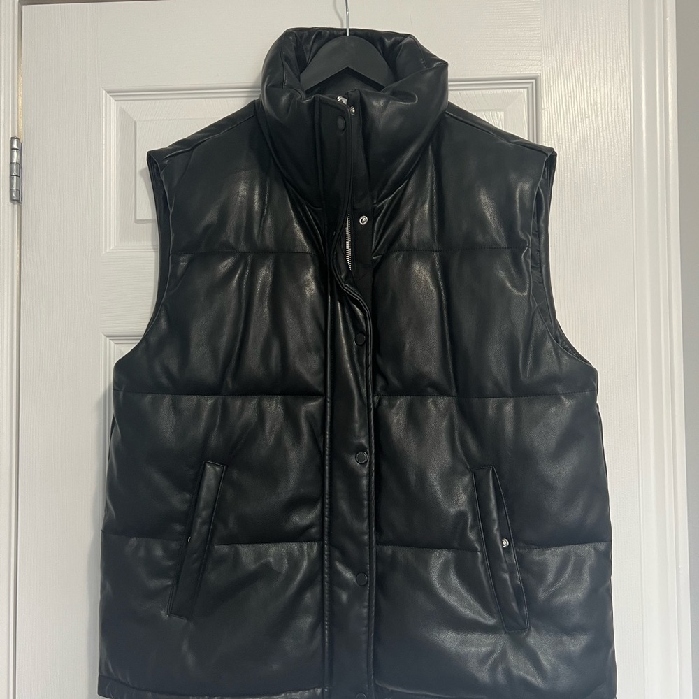 Abercrombie & Fitch Vegan Leather Puffer Vest